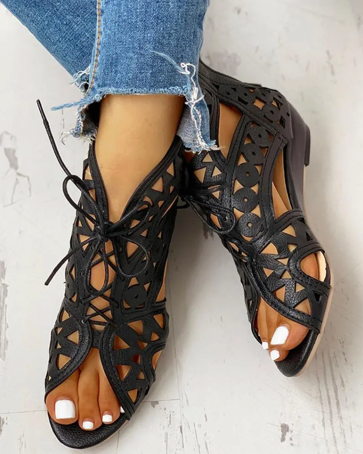 Adel - Komfortable Damen Sandalen mit Schnürsenkeln