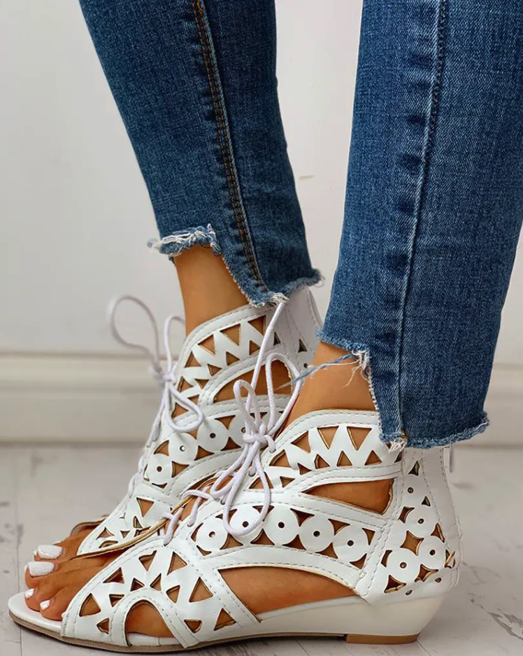 Adel - Komfortable Damen Sandalen mit Schnürsenkeln