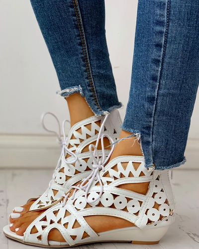 Adel - Komfortable Damen Sandalen mit Schnürsenkeln