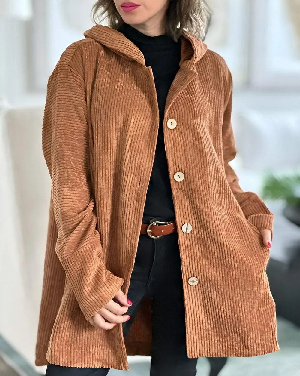 Bequeme Jacke mit Kapuze für Frauen