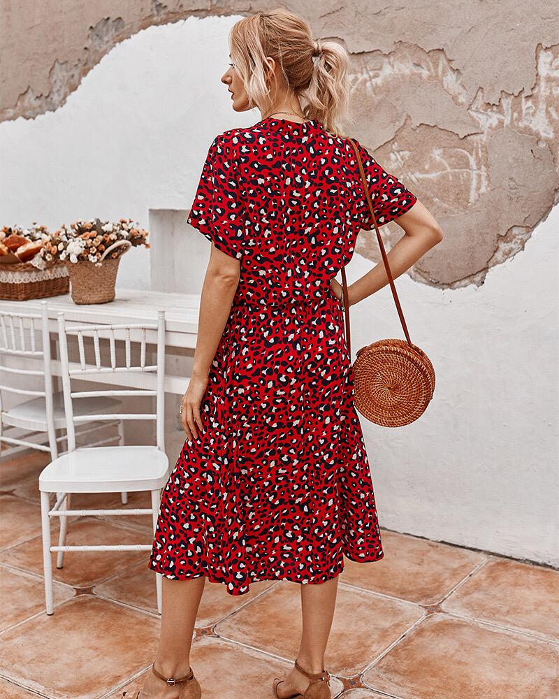 Elegantes Damenkleid mit Leopardenmuster