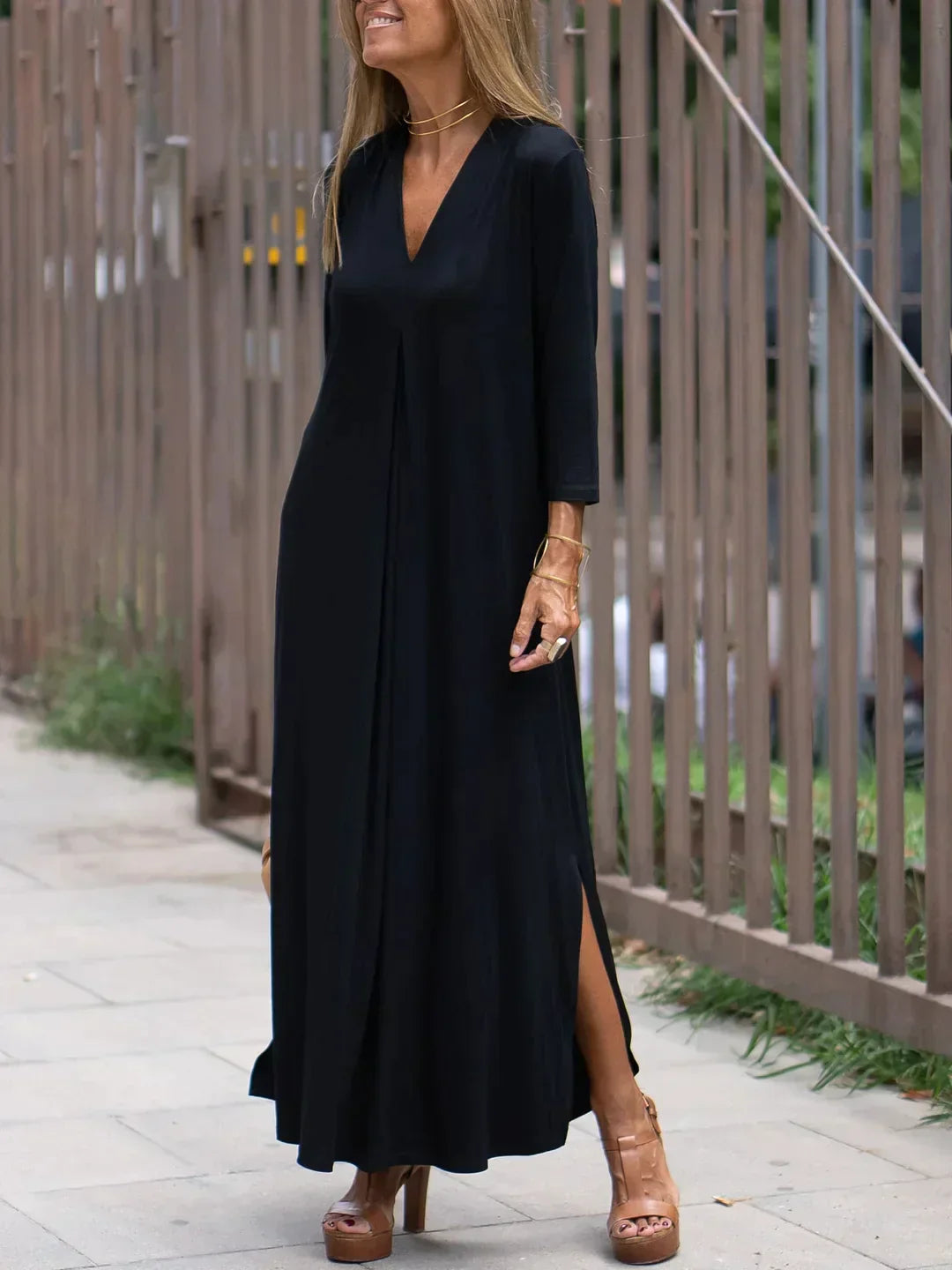 Damen Kleid mit Schlitz am Saum