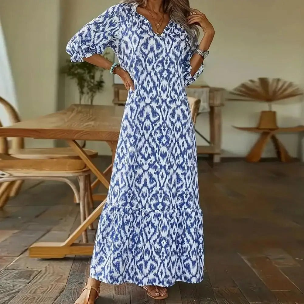 Elegantes Damen Maxikleid in Weiß und Blau